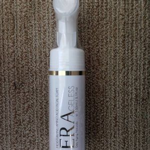 Era Ageless Brightening & Pore Clarifying Cleansing Foam